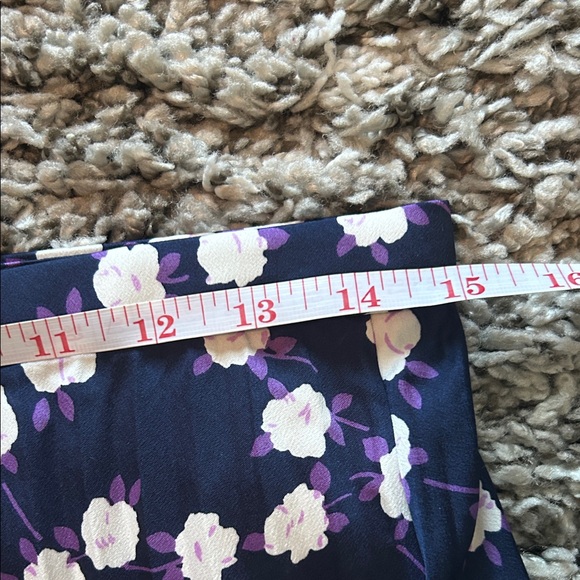 J Crew Navy Floral Pleated Midi Skirt. NWOT. Size 6 - Picture 9 of 11